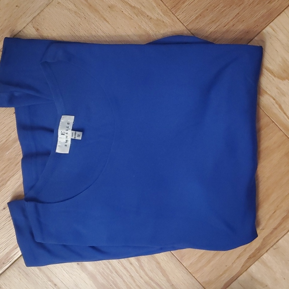 Emmelle Silk Tee - Picture 8 of 11